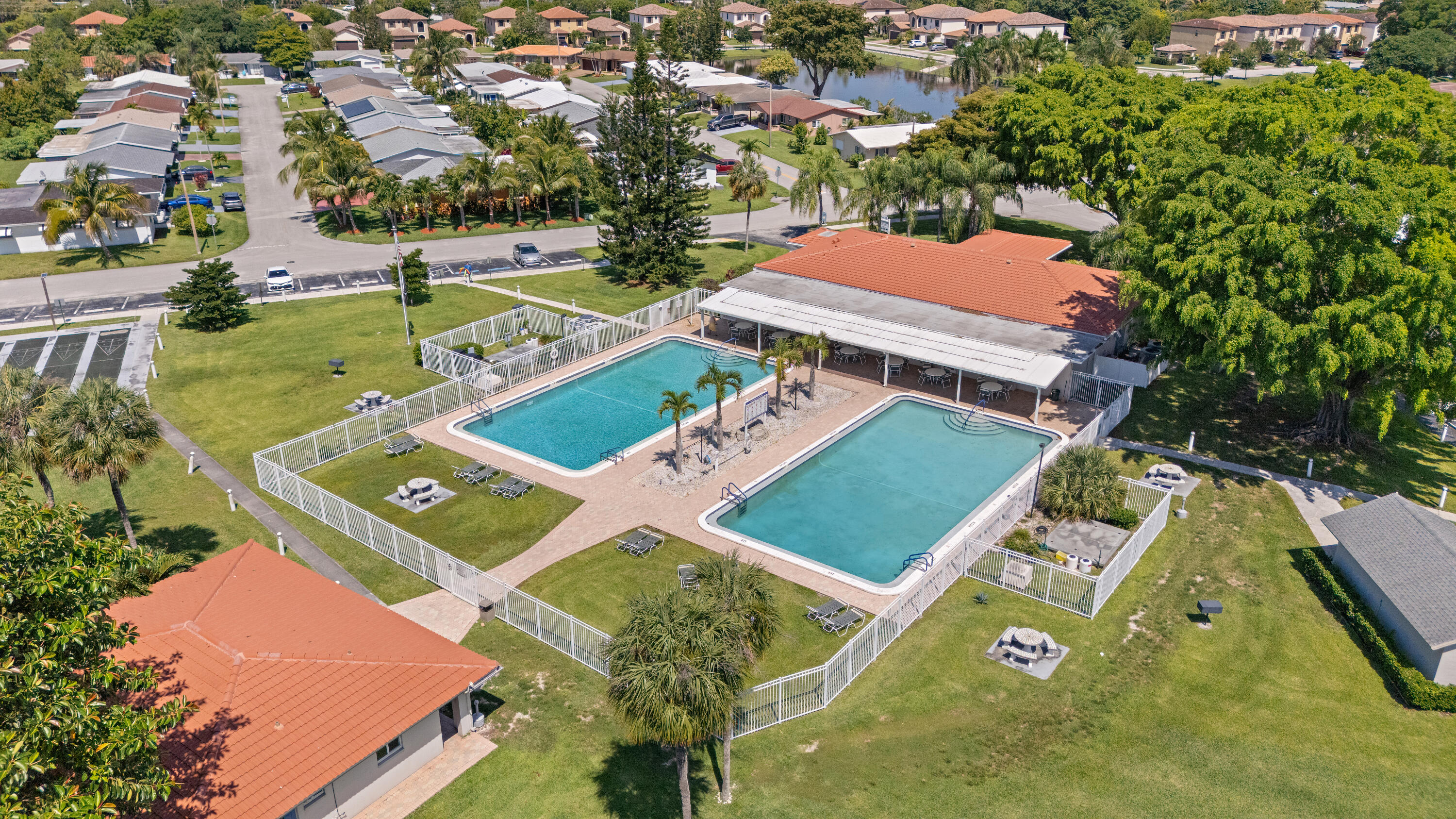 MAINLANDS OF TAMARAC LAKES - Residential