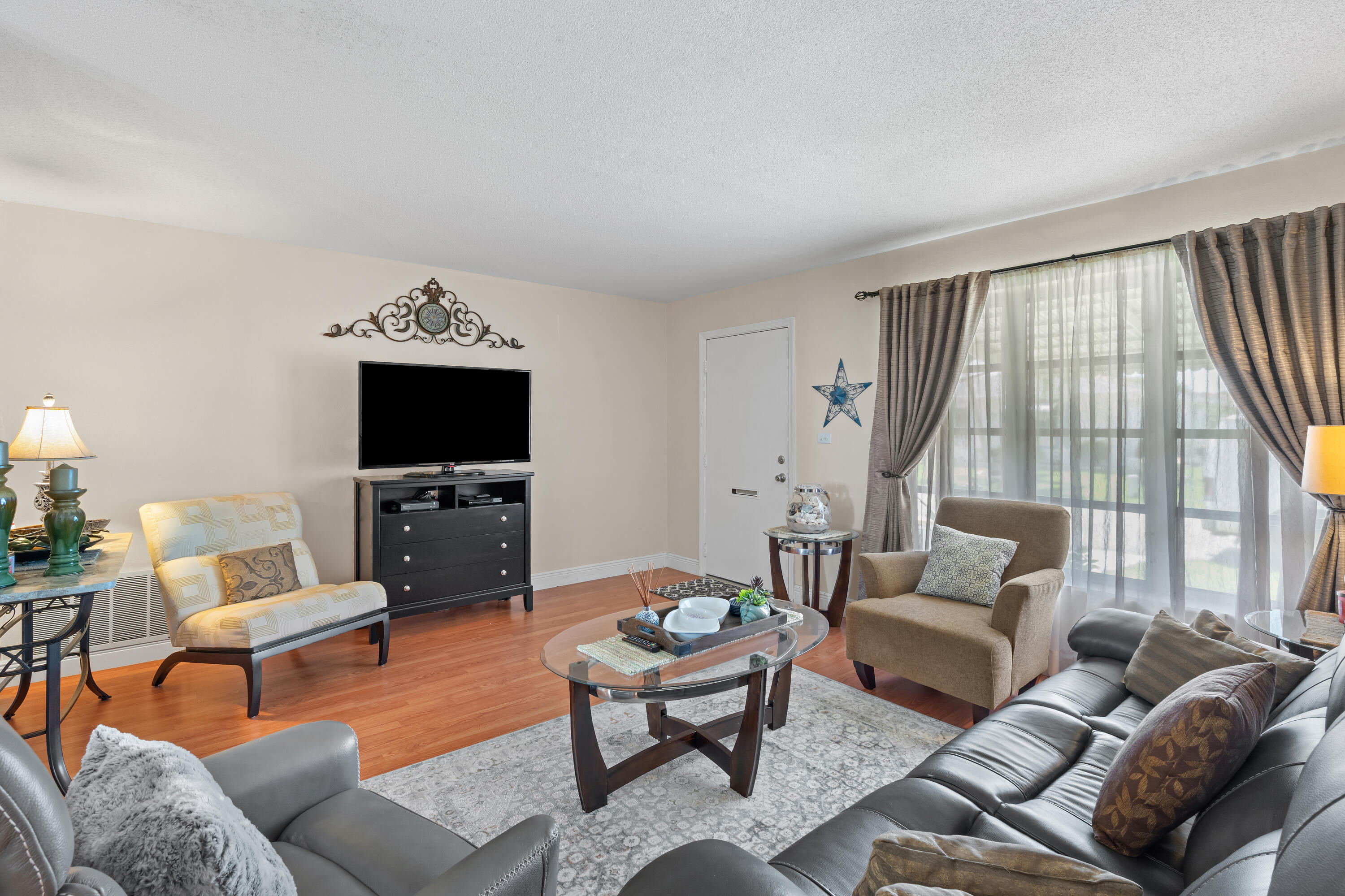 5017 NW 49th Road