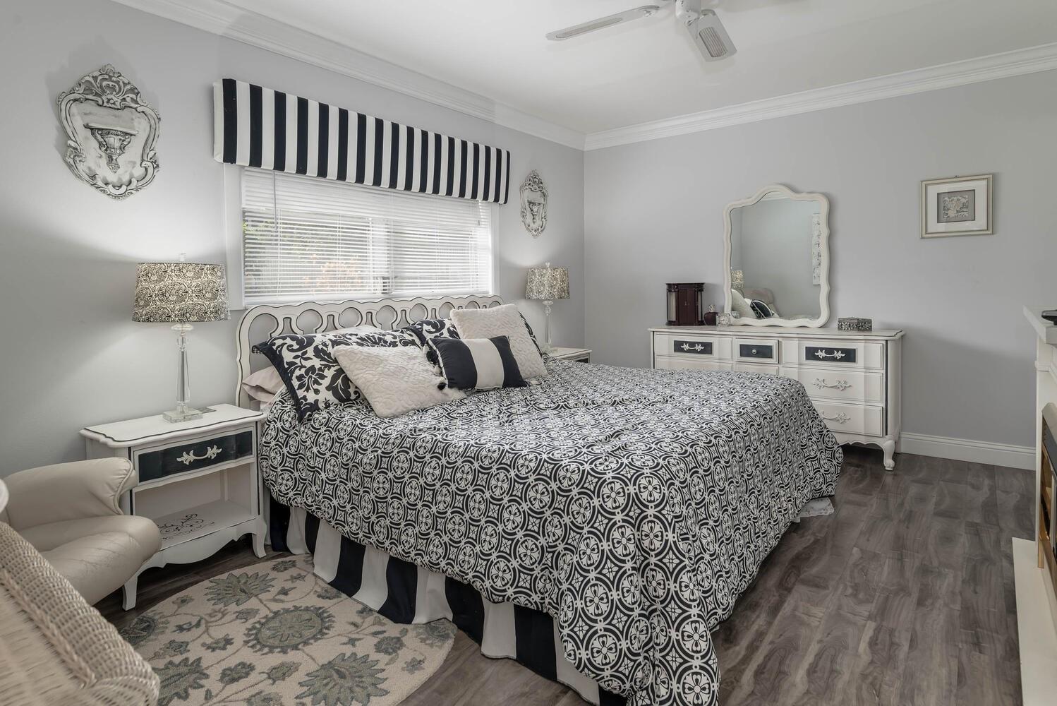 Oriole Gardens 8 Condo - Residential Lease