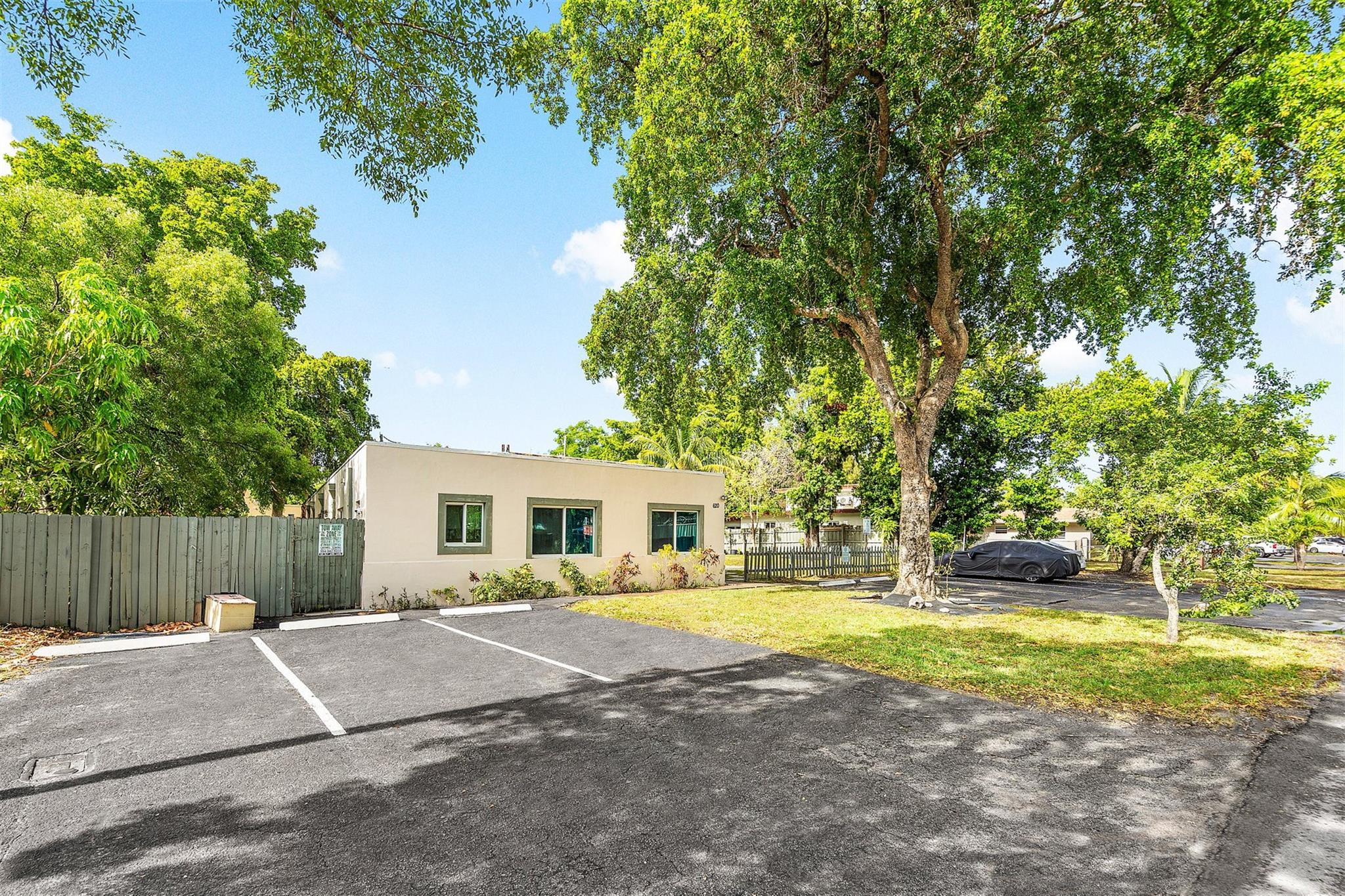 620 SW 7th St 1-7