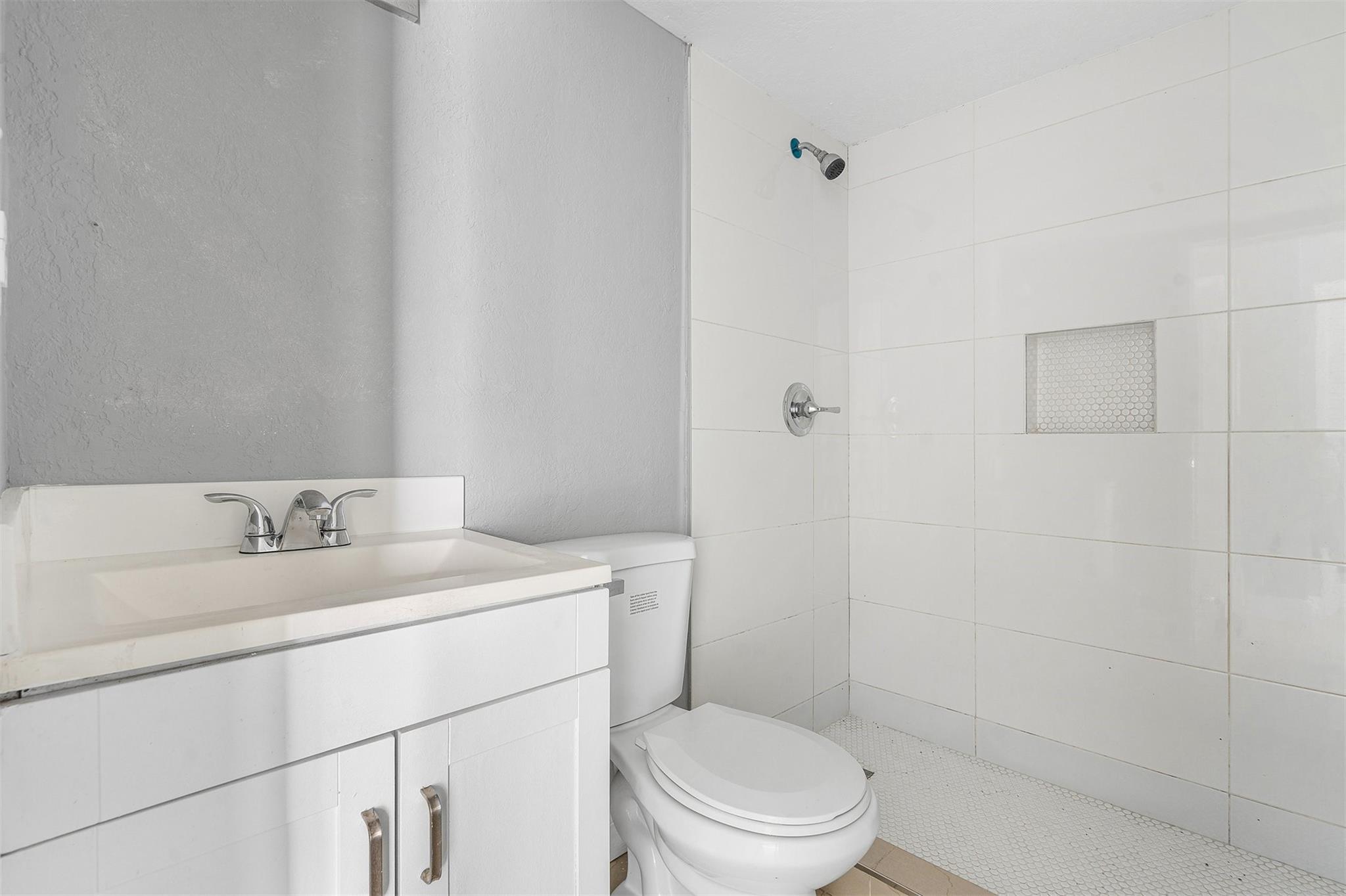 Fairview Amd 10-25 B - Residential Income