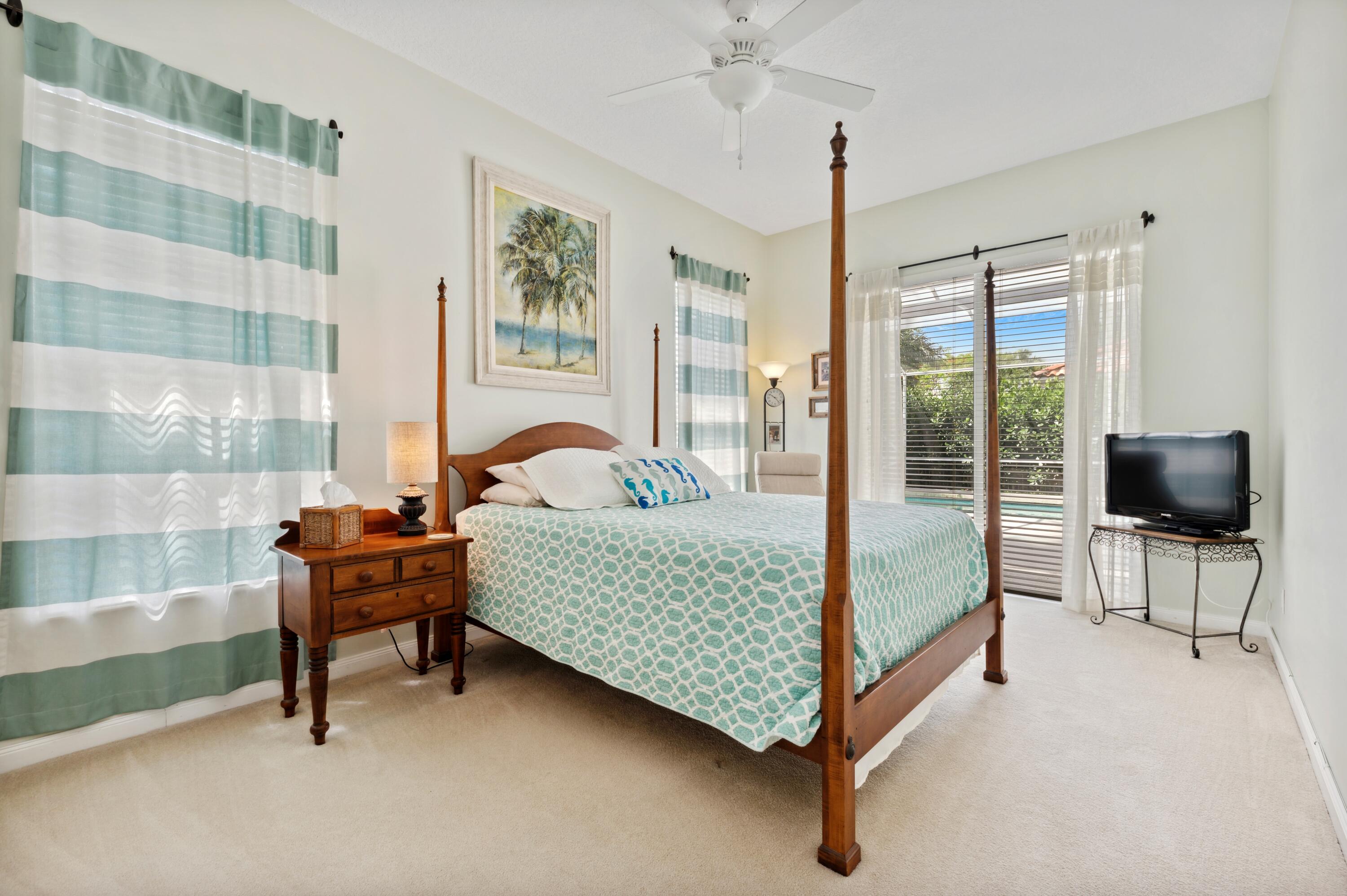 RIVERWALK - Residential