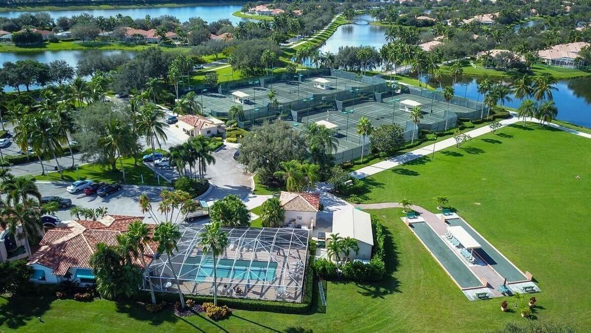 RIVERWALK - Residential