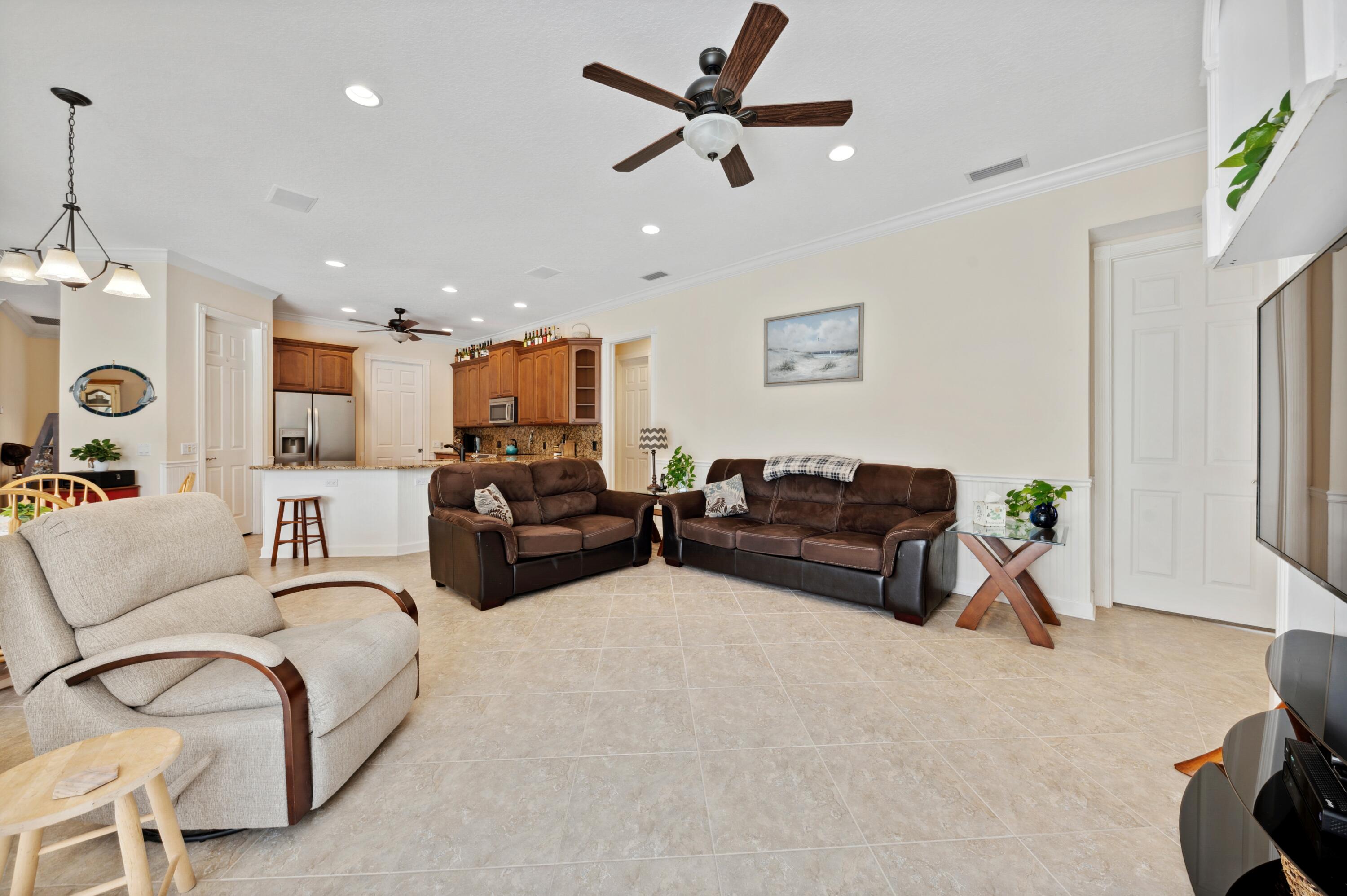 RIVERWALK - Residential