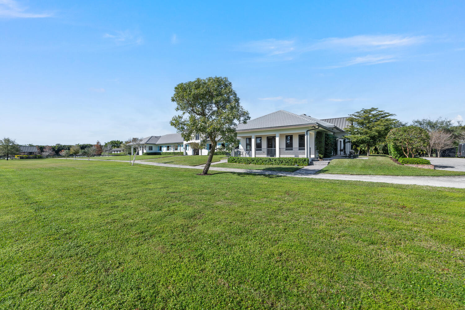 PALM BEACH POINT EAST - Residential