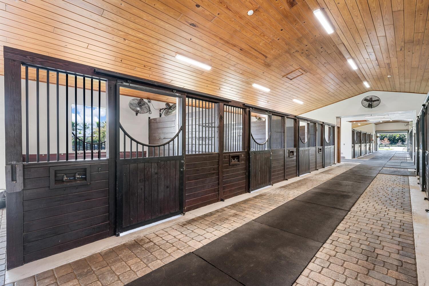 PALM BEACH POINT EAST - Residential