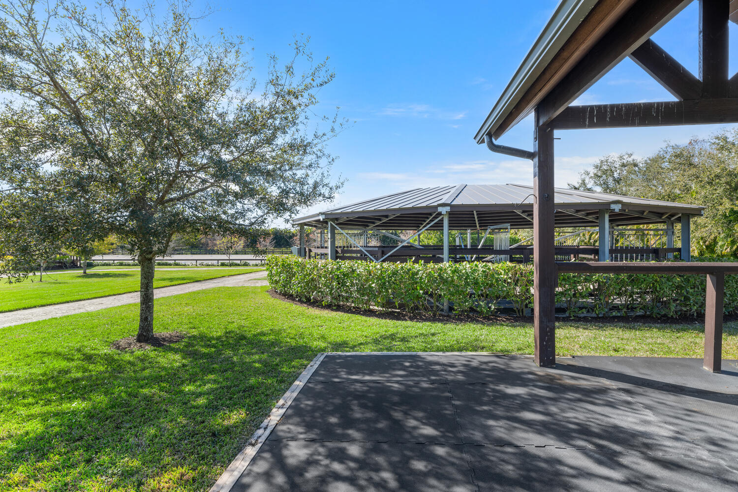 PALM BEACH POINT EAST - Residential