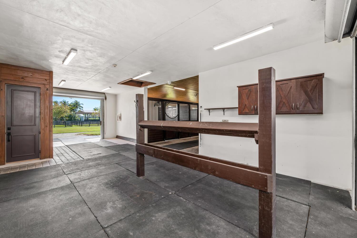 PALM BEACH POINT EAST - Residential