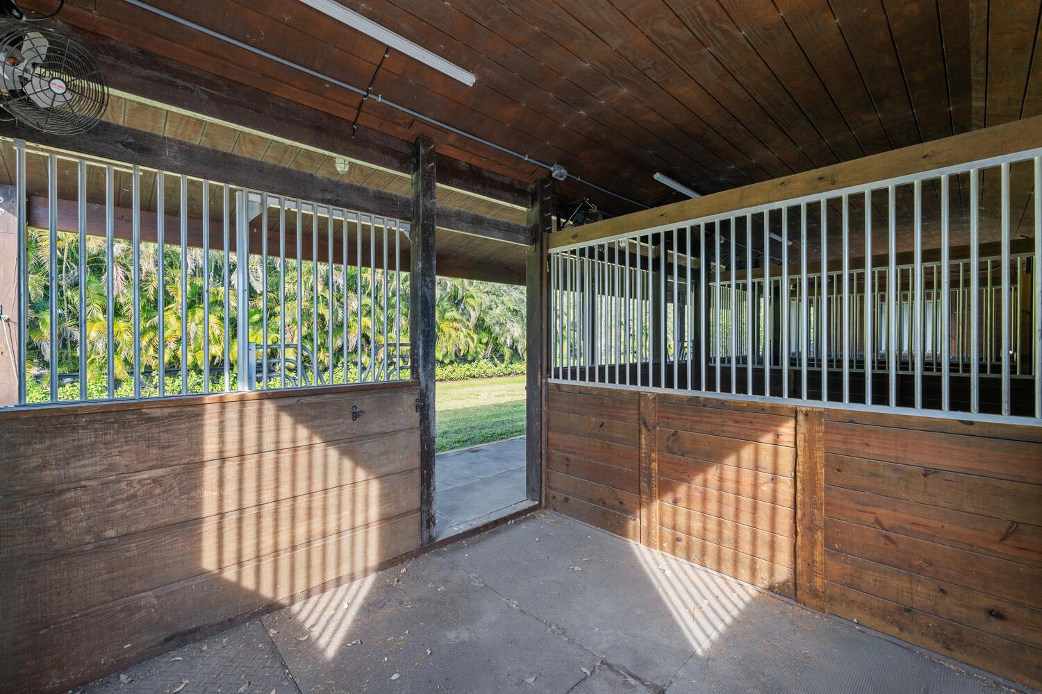 PALM BEACH POINT EAST - Residential