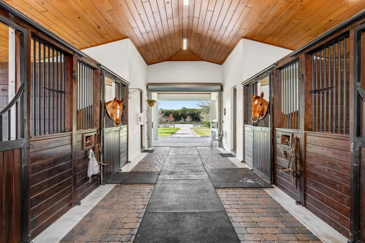 PALM BEACH POINT EAST - Residential