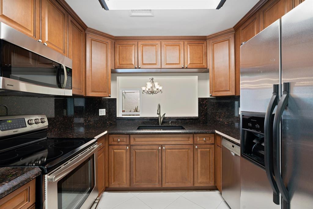 EL VIENTO AT BOCA POINTE CONDO NOS I AND II DECLS - Residential