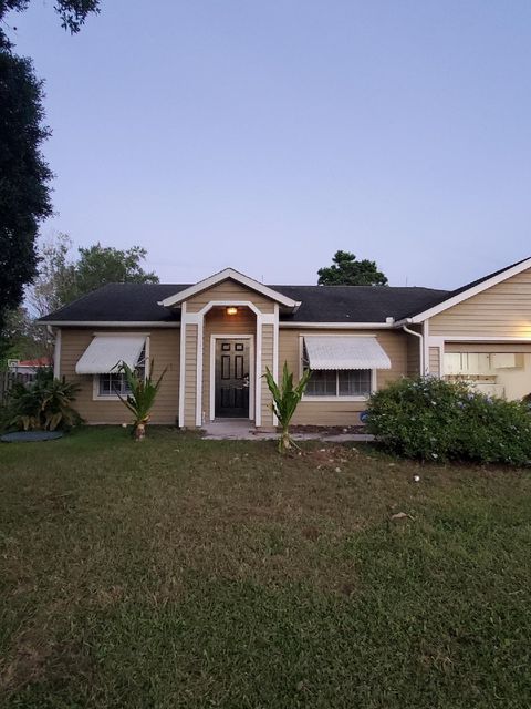 A home in Port St Lucie