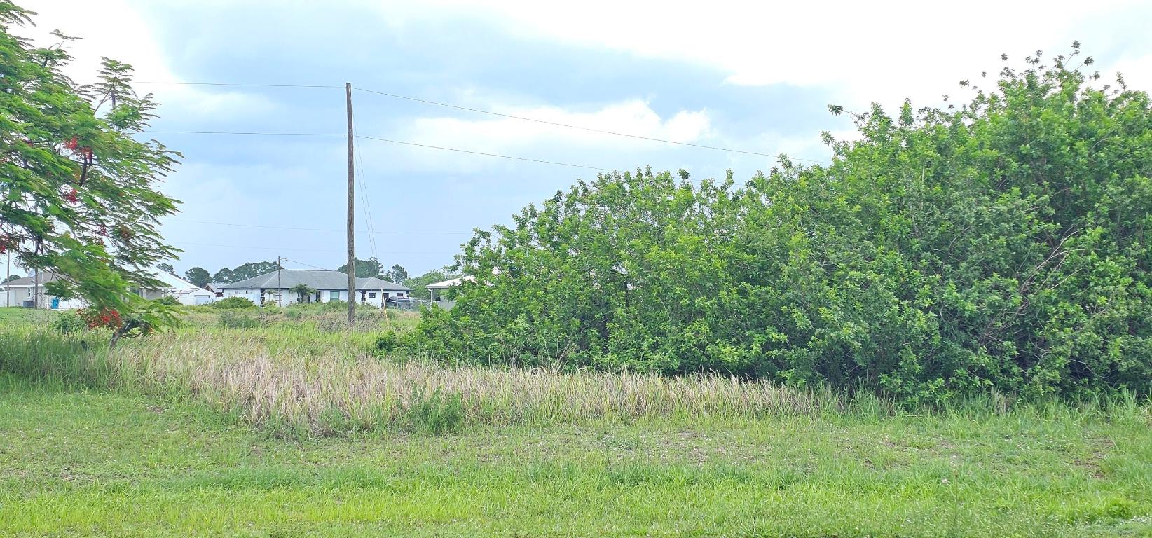 PORT LABELLE UNIT 8 - Land