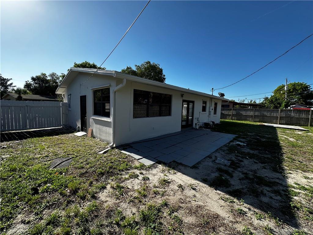 Cresthaven 5 40-4 B - Residential