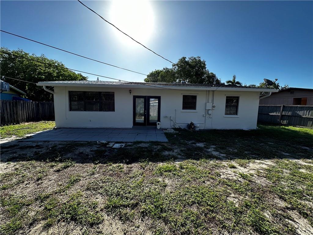 Cresthaven 5 40-4 B - Residential