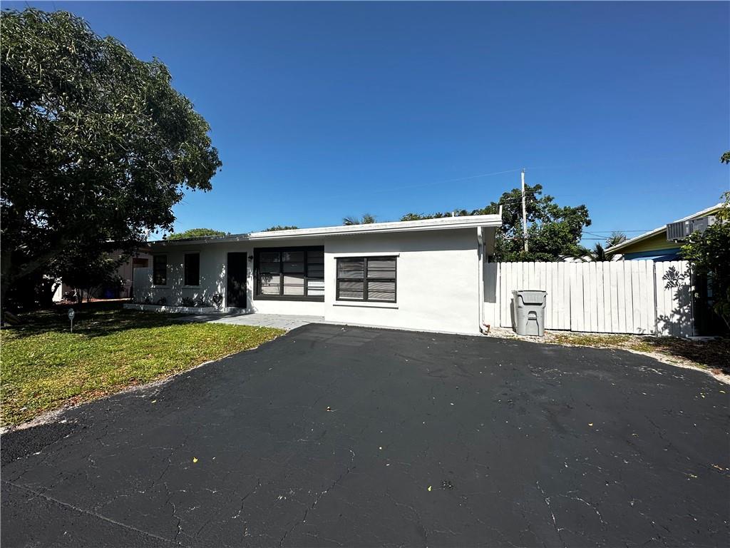 Cresthaven 5 40-4 B - Residential