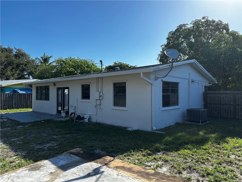 Cresthaven 5 40-4 B - Residential