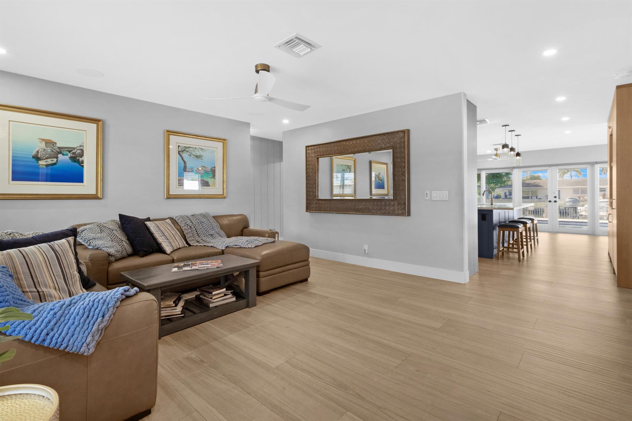 291 SE 5th Avenue