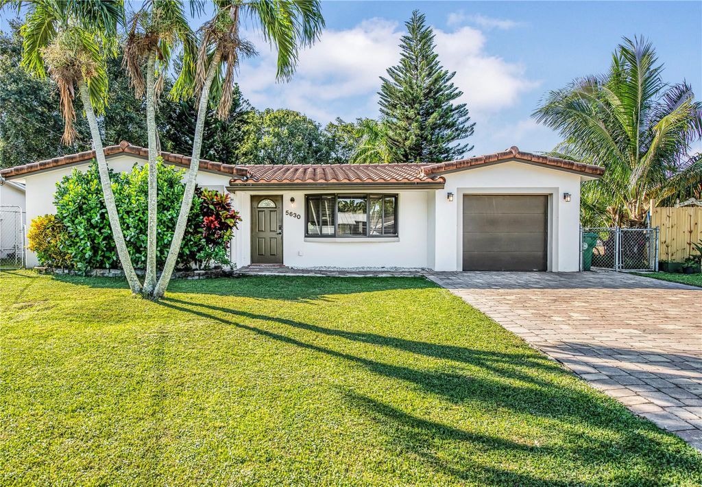 Photo of 5630 SW 54th Court, Davie, FL 33314 (MLS # F10490756)