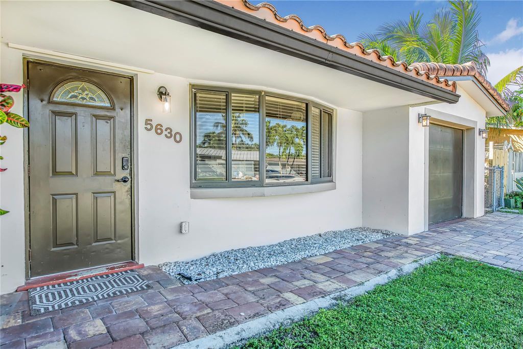 Photo of 5630 SW 54th Court, Davie, FL 33314 (MLS # F10490756)