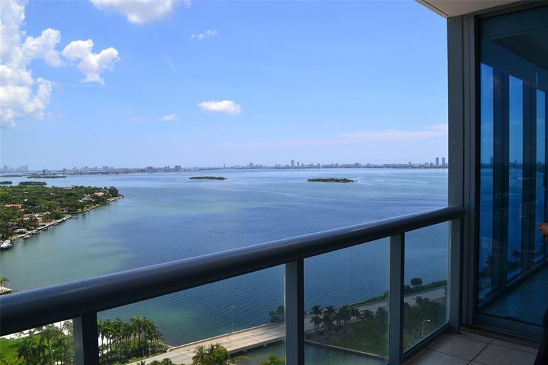 601 NE 36TH Street 2806
