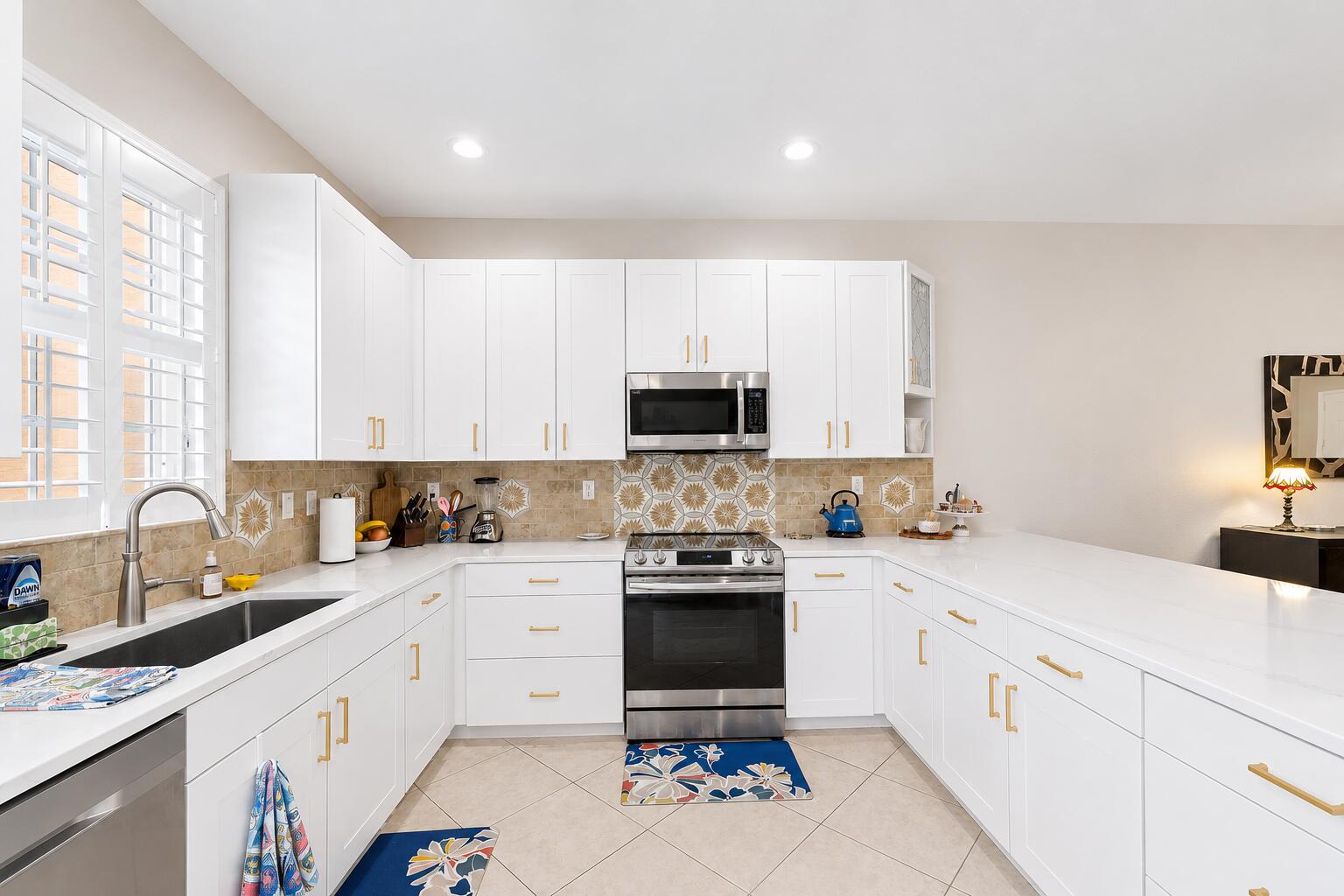 CANTERBURY PLACE - Residential