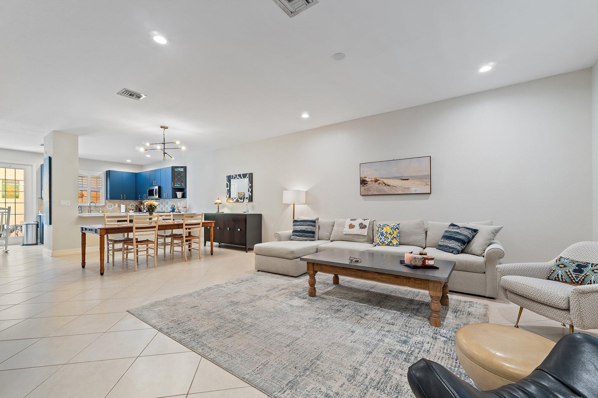 CANTERBURY PLACE - Residential