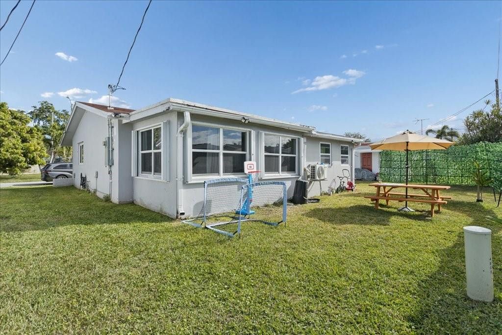 Photo of 4805 NW 25th Terrace, Fort Lauderdale, FL 33309 (MLS # F10544643)