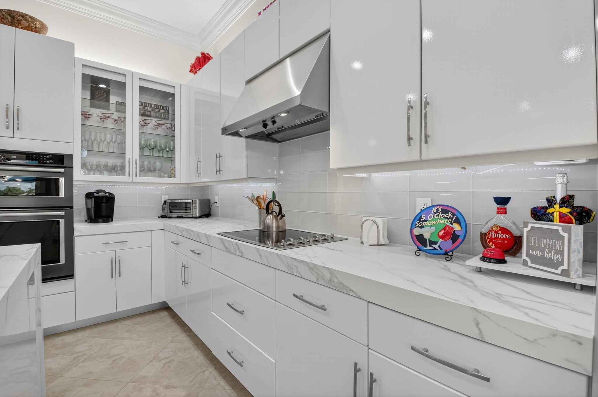 VALENCIA RESERVE - Residential