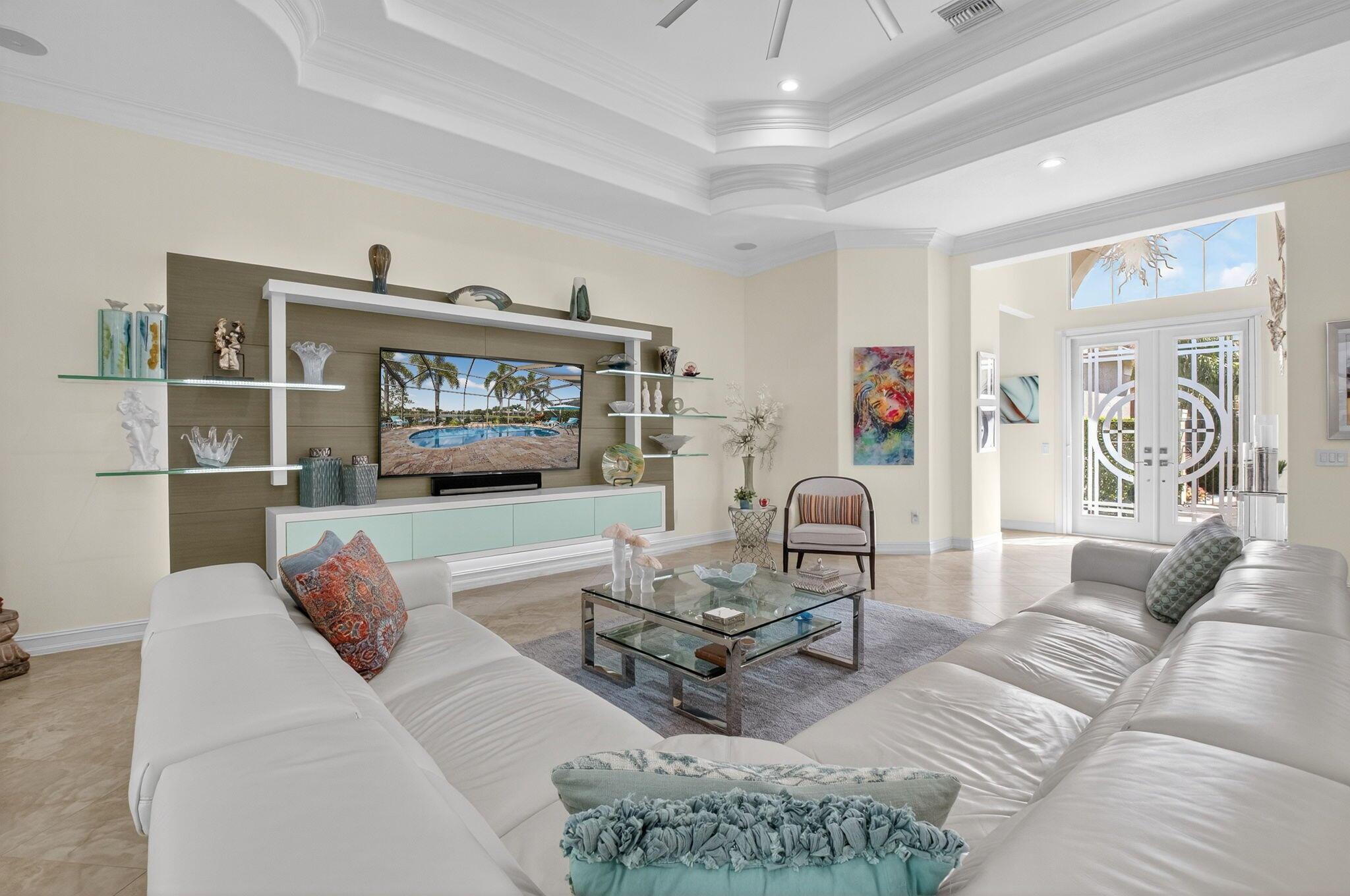 VALENCIA RESERVE - Residential