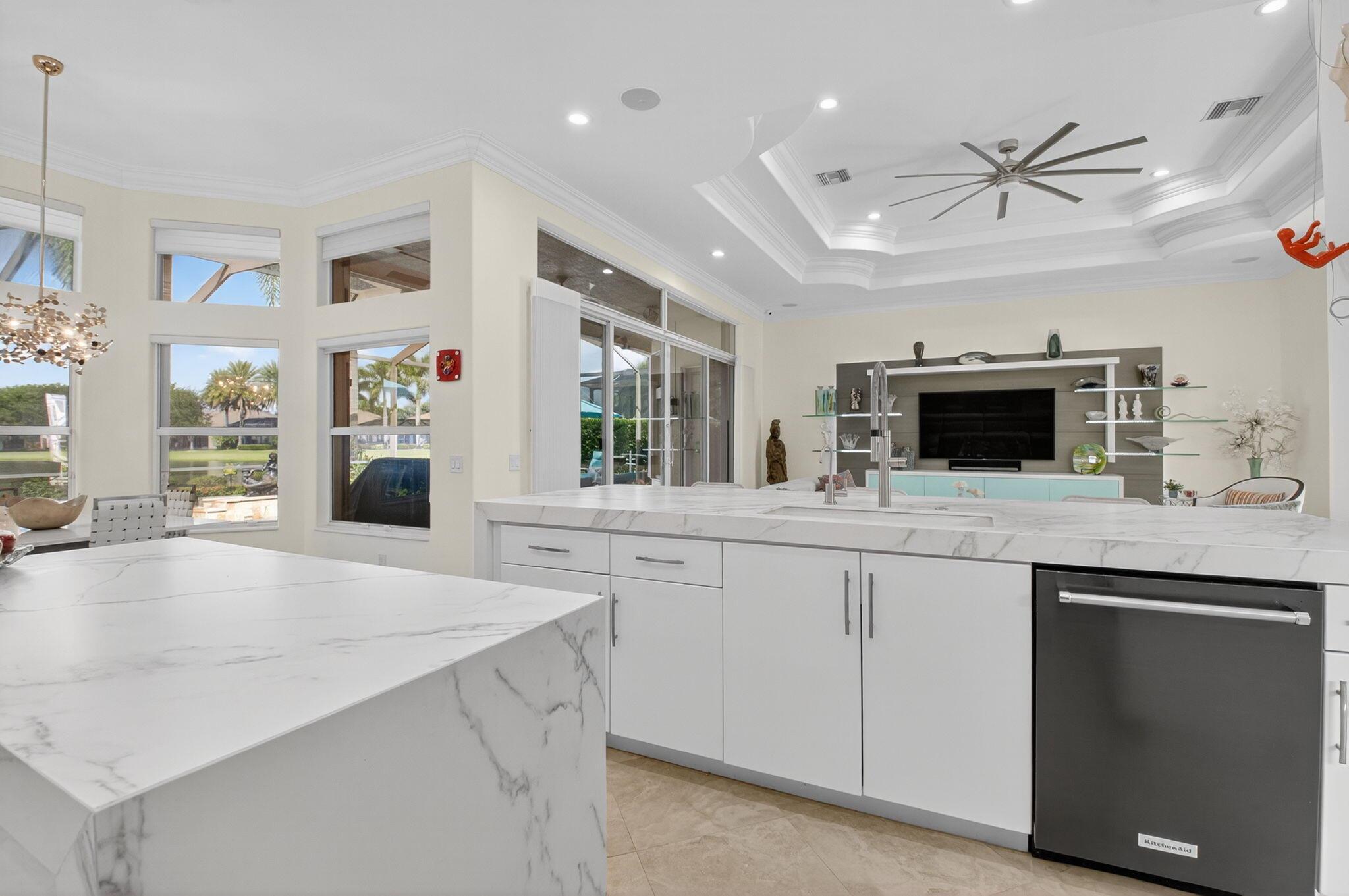VALENCIA RESERVE - Residential