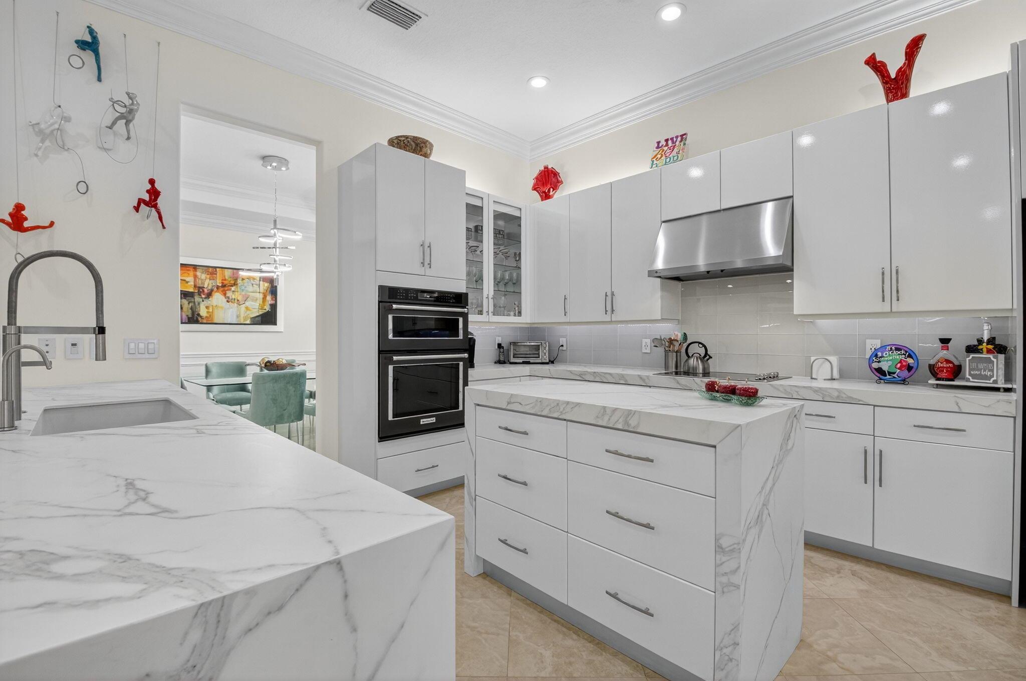 VALENCIA RESERVE - Residential