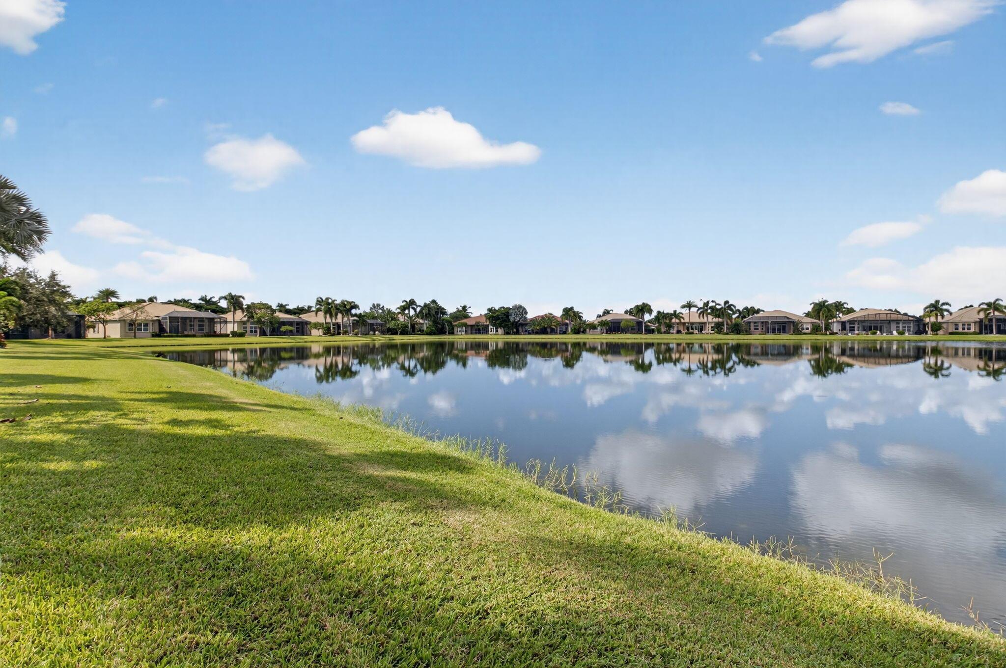 VALENCIA RESERVE - Residential