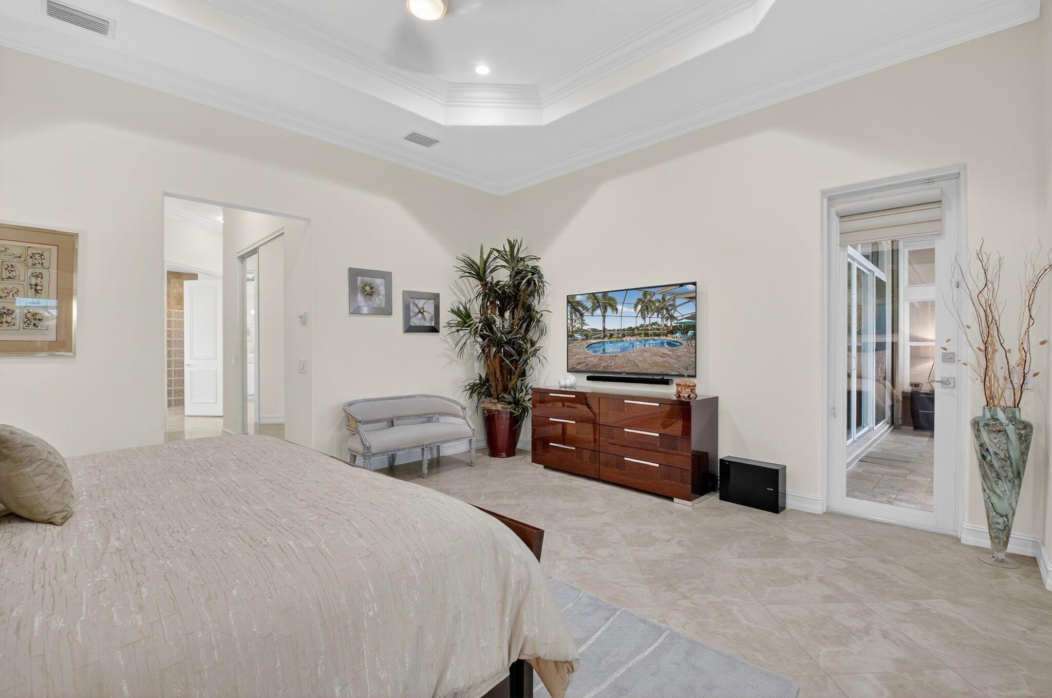 VALENCIA RESERVE - Residential
