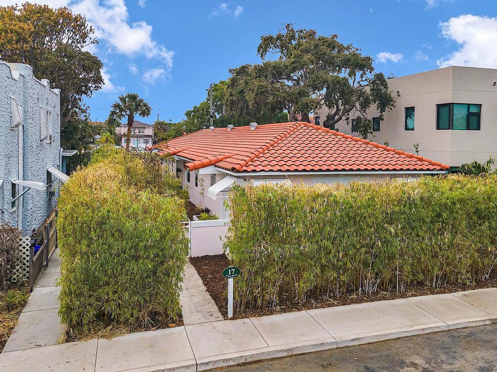 LAKE WORTH TOWN OF - Residential Lease