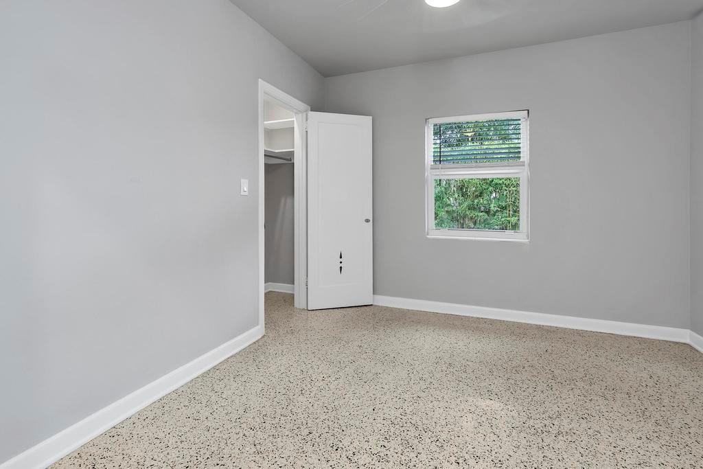 LAKE WORTH TOWN OF - Residential Lease