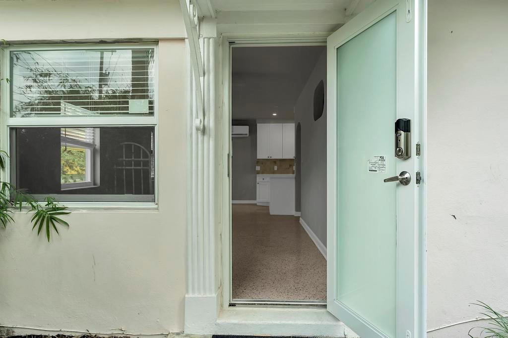 LAKE WORTH TOWN OF - Residential Lease