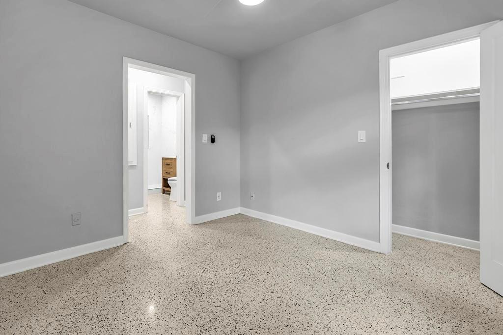 LAKE WORTH TOWN OF - Residential Lease