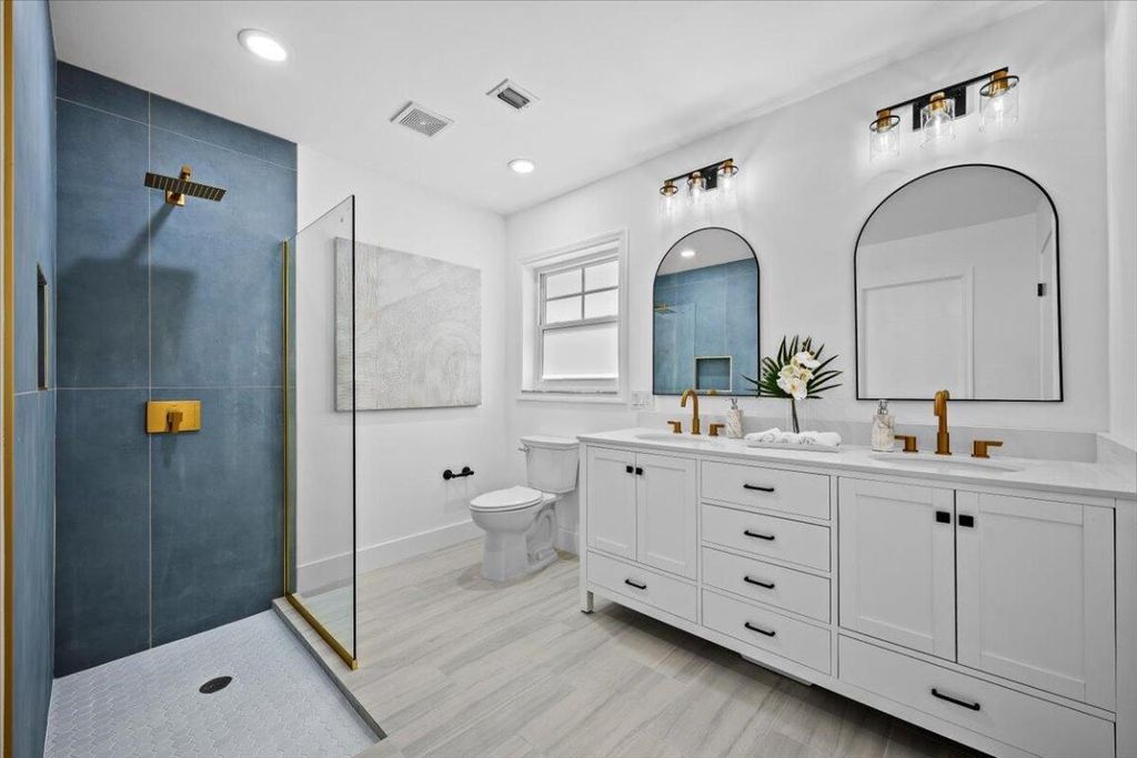 Photo of 19787 Hibiscus Drive, Jupiter, FL 33469 (MLS # R11148903)