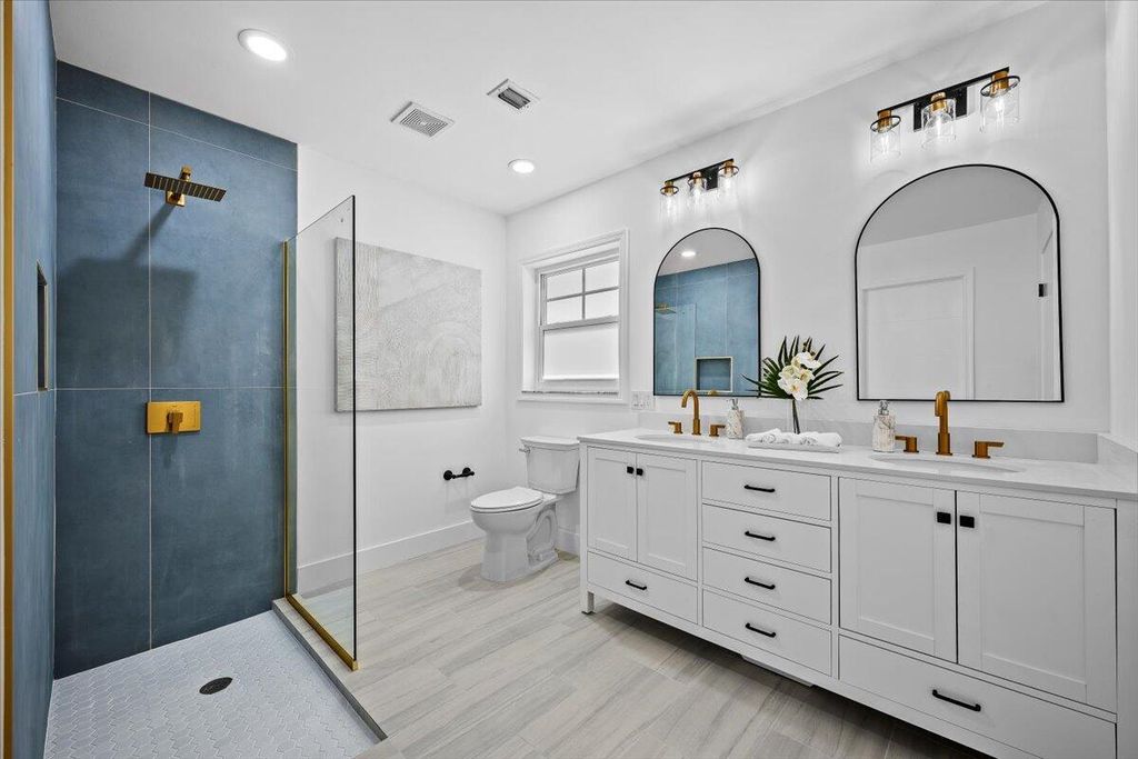 Photo of 19787 Hibiscus Drive, Jupiter, FL 33469 (MLS # R11148903)