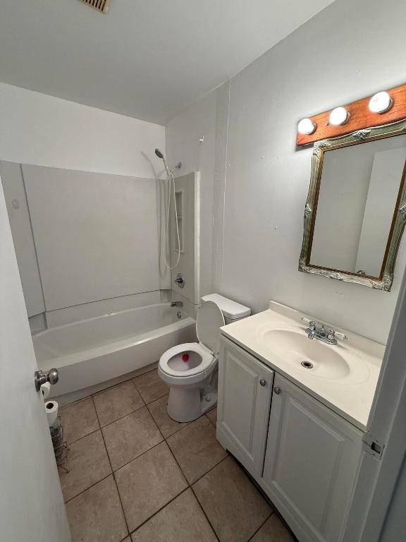 COUNTERPOINT ESTATES 8 - Residential