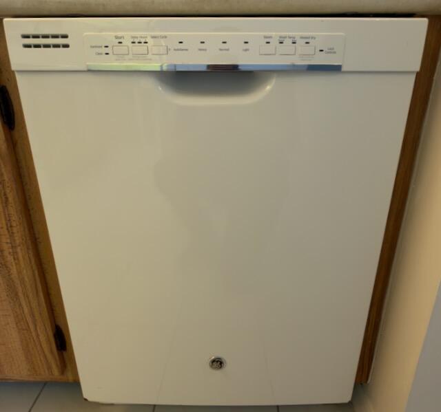 SEA WINDS CONDOMINIUM - Residential