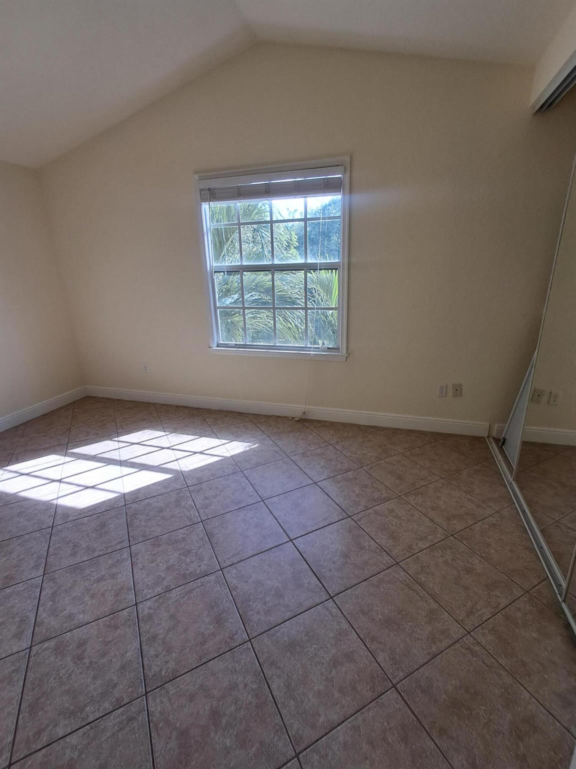 KENWOOD - Residential Lease