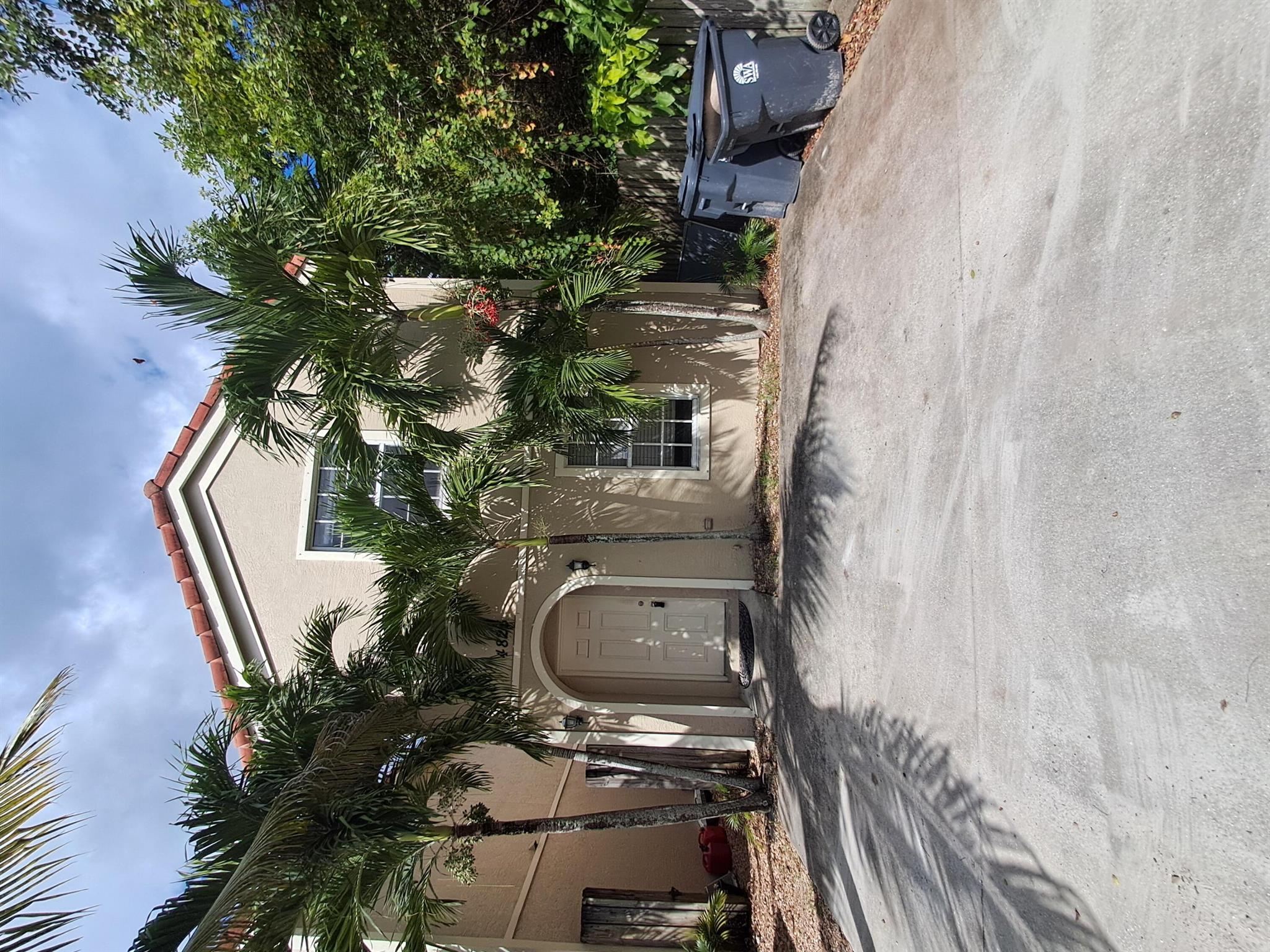 SINGLE FAMILY HOME WITH LARGE FENCED IN BACKYARD.  2/2 WITH A HALF A BATHROOM ON THE FIRST FLOOR.