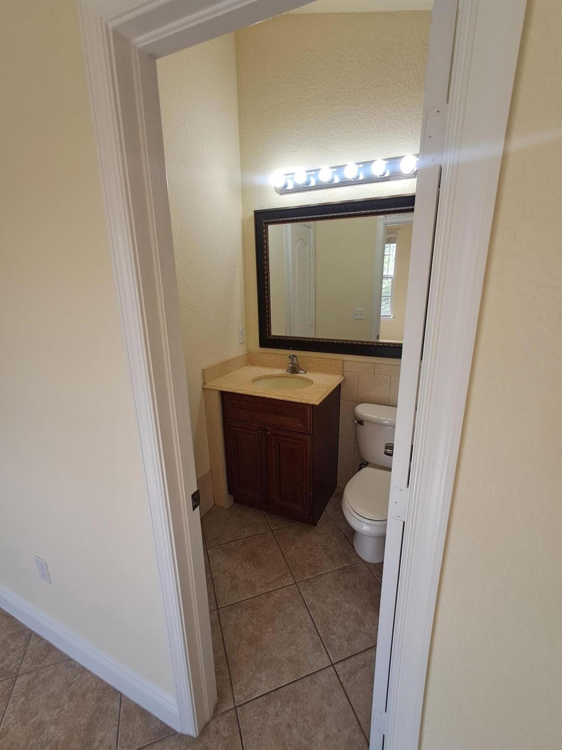 KENWOOD - Residential Lease