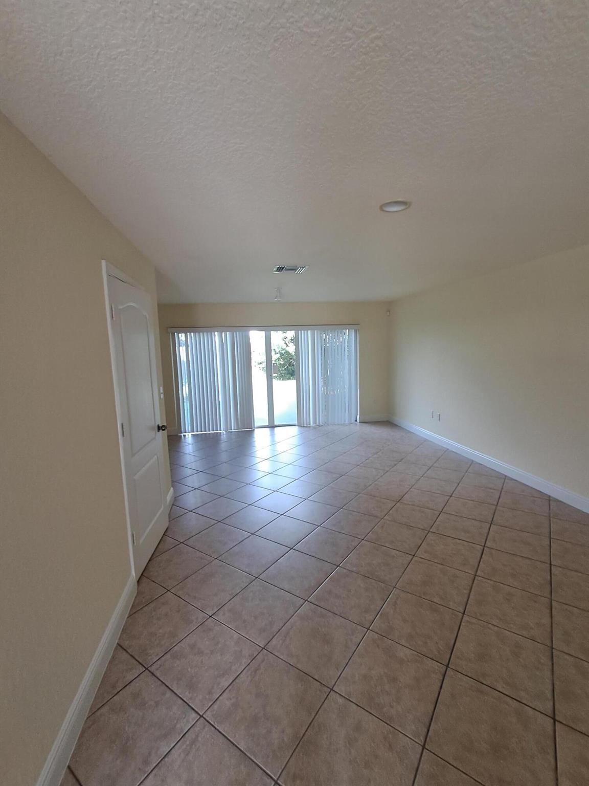 KENWOOD - Residential Lease