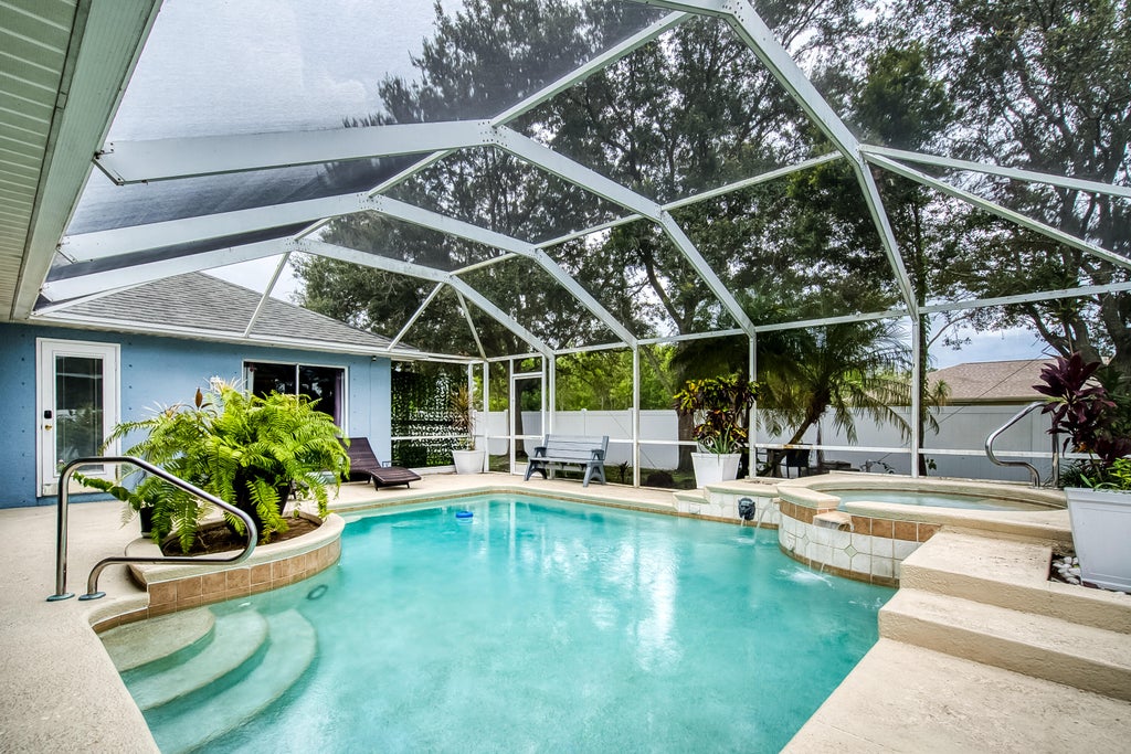 Photo of 6715 NW PINSON Court, Port Saint Lucie, FL 34983 (MLS # B26065827)
