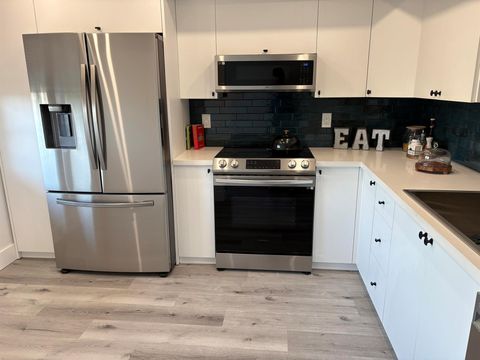 2201 Lucaya Bnd E4 E-4 Coconut Creek FL 33066