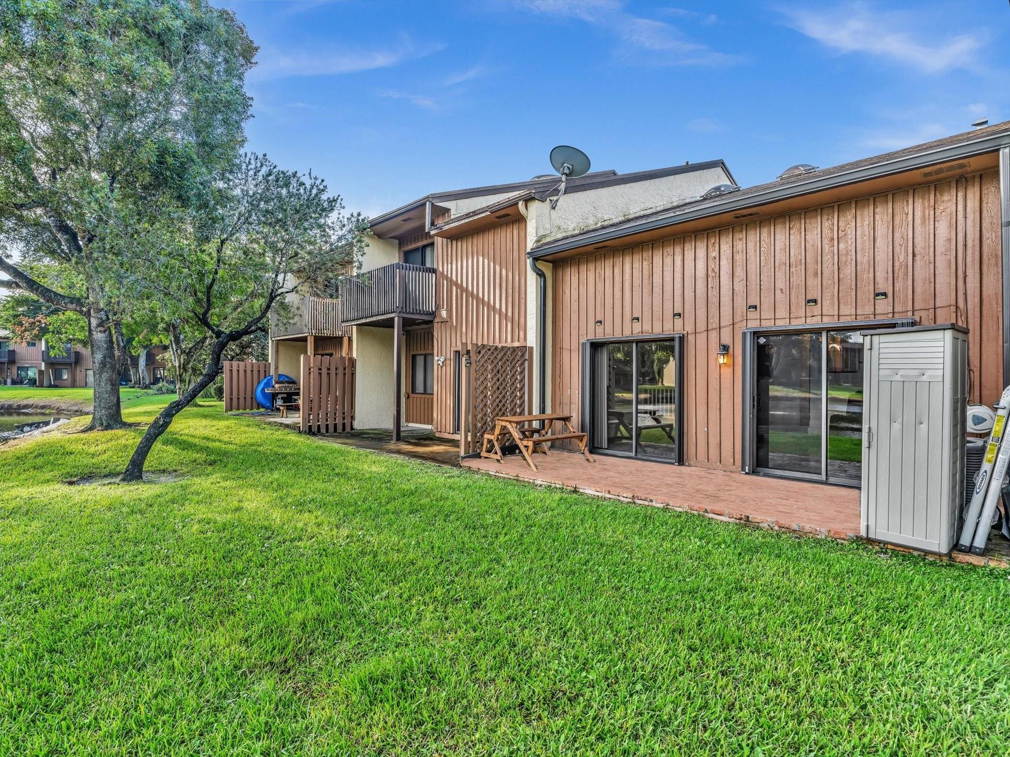 Pine Island Lakes - Residential