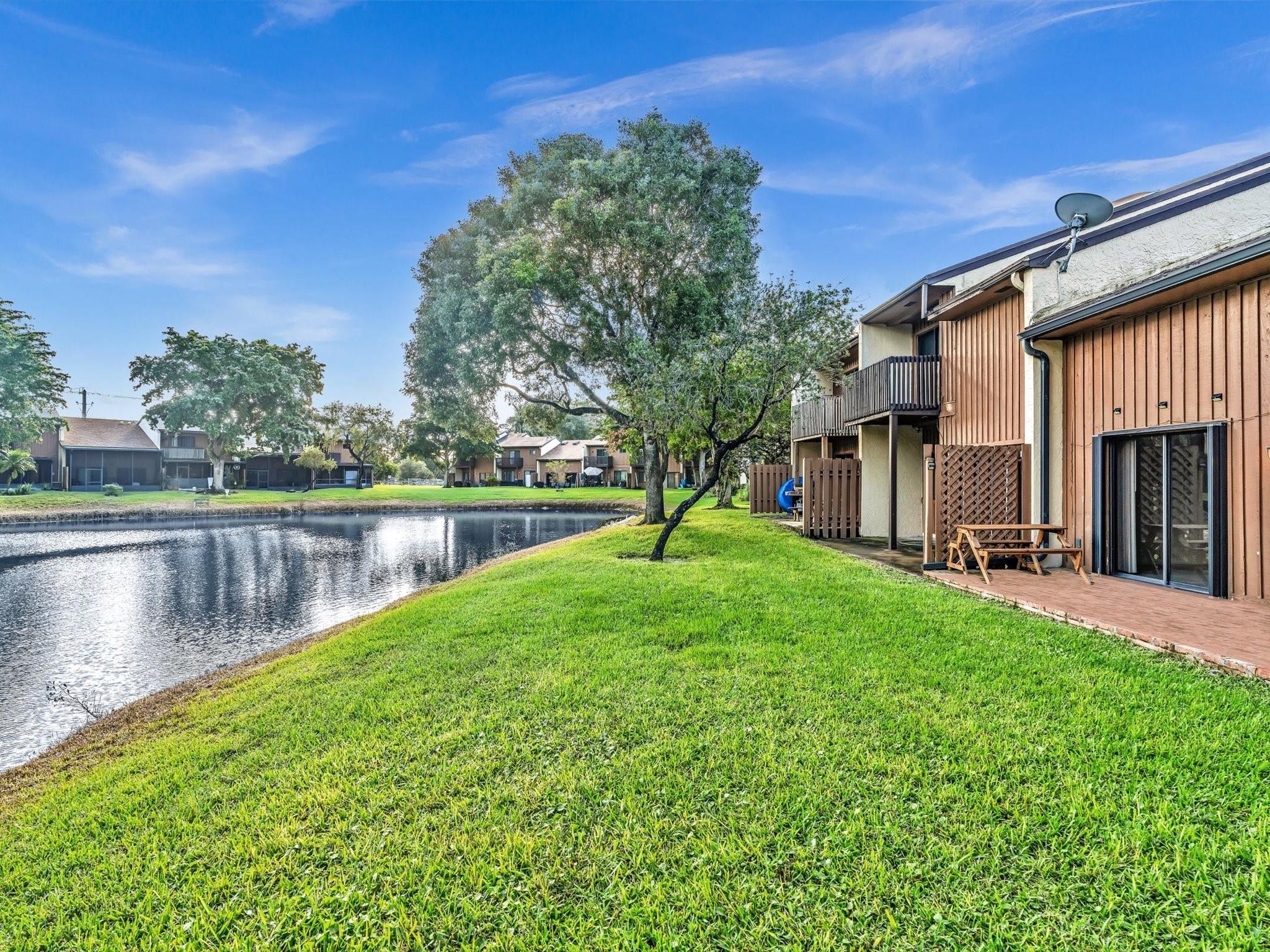 Pine Island Lakes - Residential